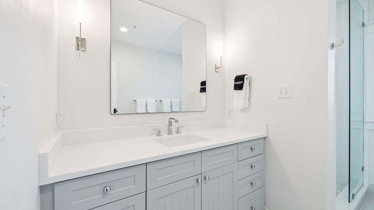 Photo of Bathroom in Gulf District