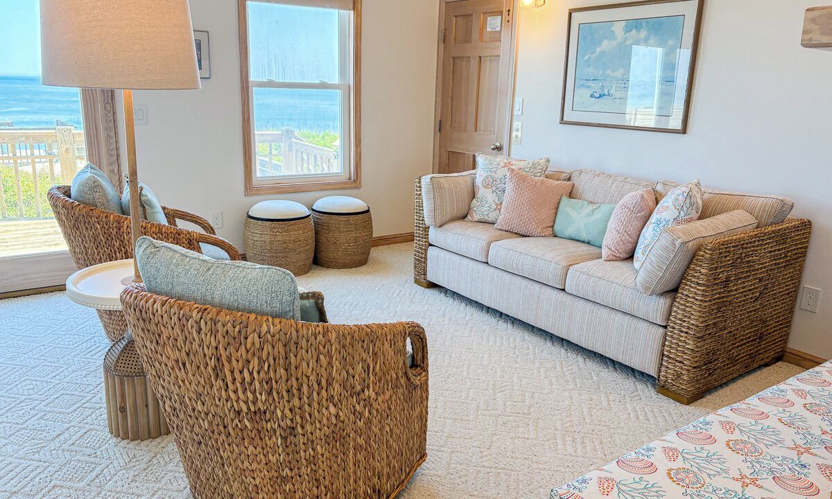 Photo of Livingroom in Southern Shores