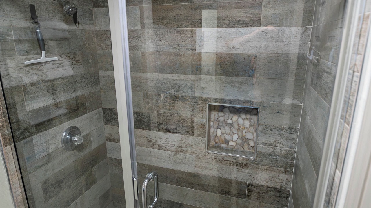 Photo of Bathroom in Navarre Beach