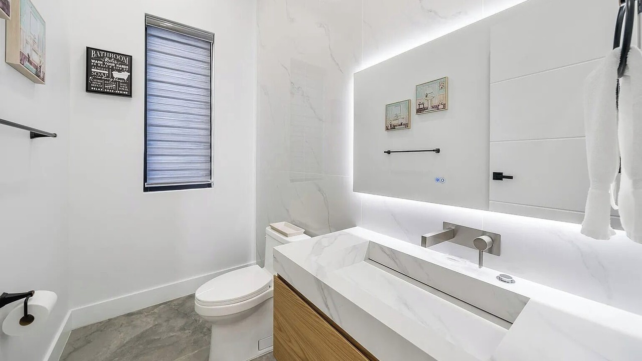 Photo of Bathroom in Inlet Beach