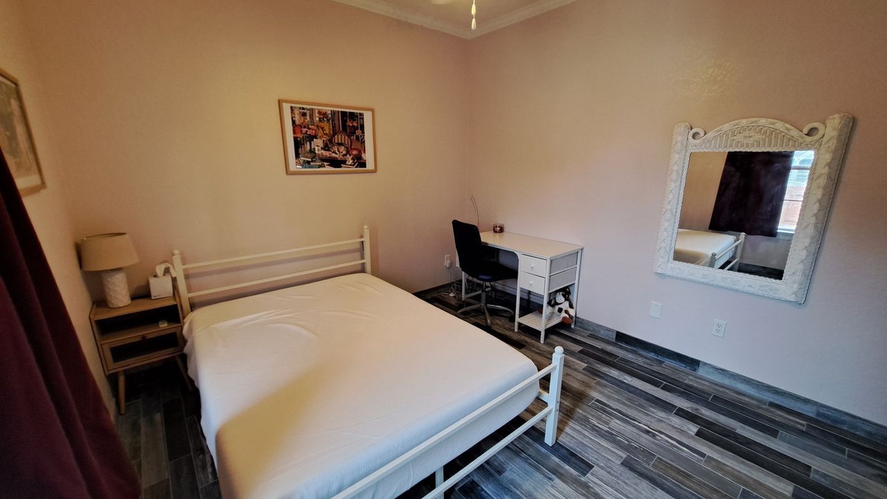 Photo of Bedroom in Creekwood