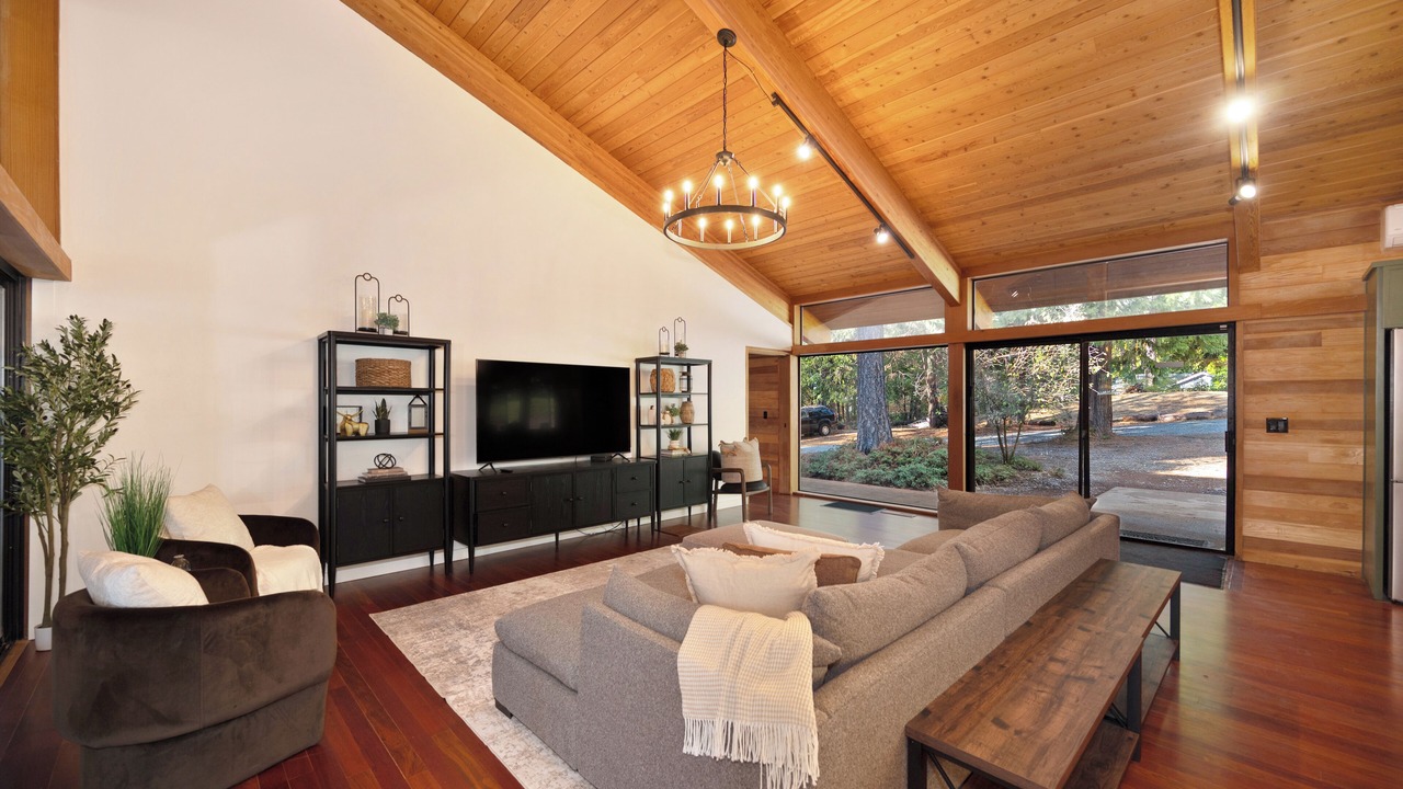 Photo of Livingroom in Apple Hill