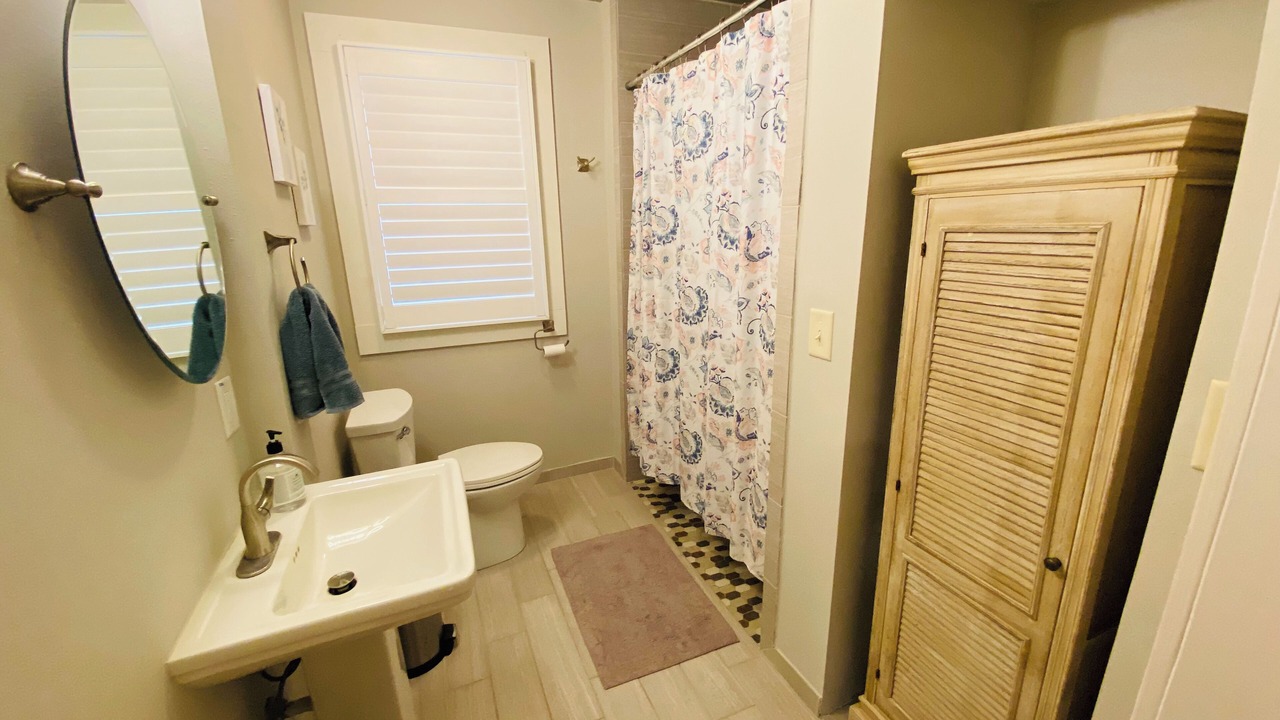 Photo of Bathroom in Southeast Pensacola