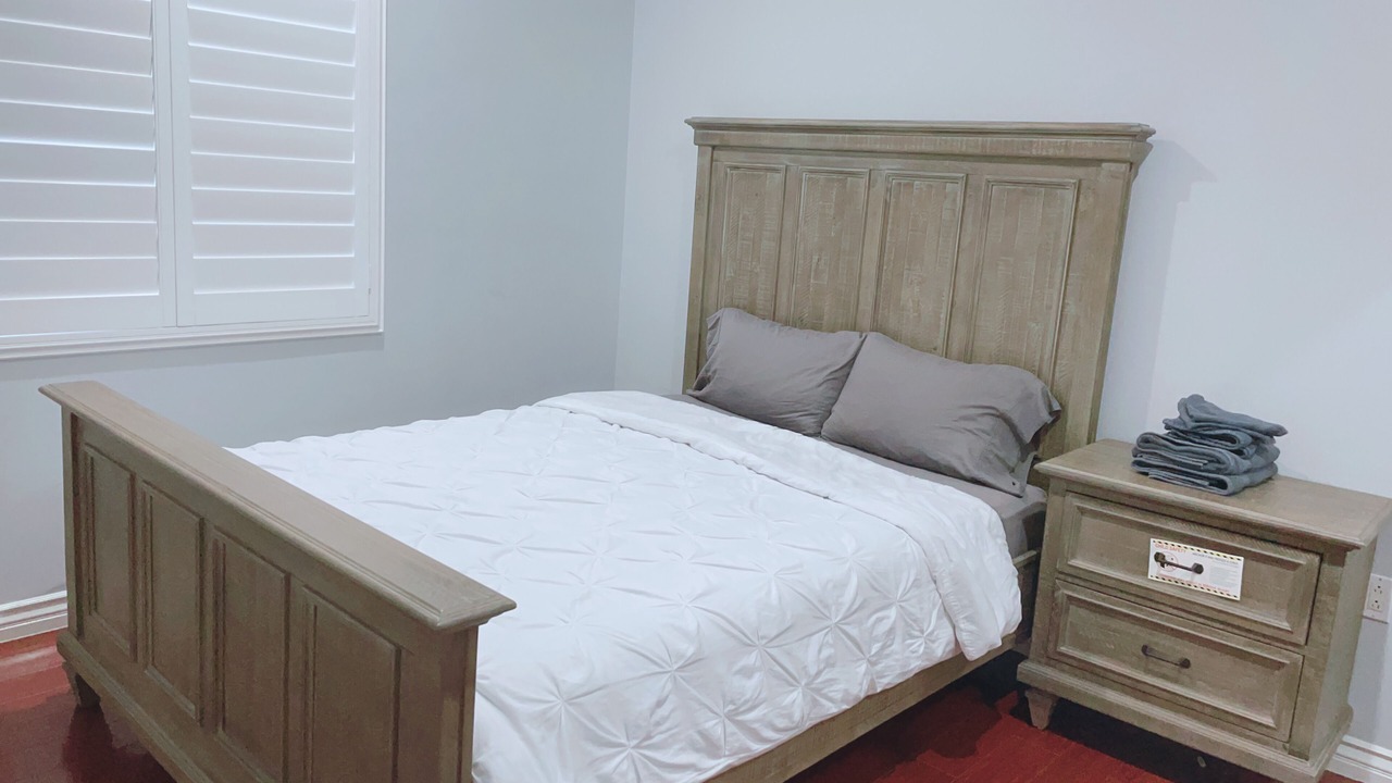 Photo of Bedroom in Midway City
