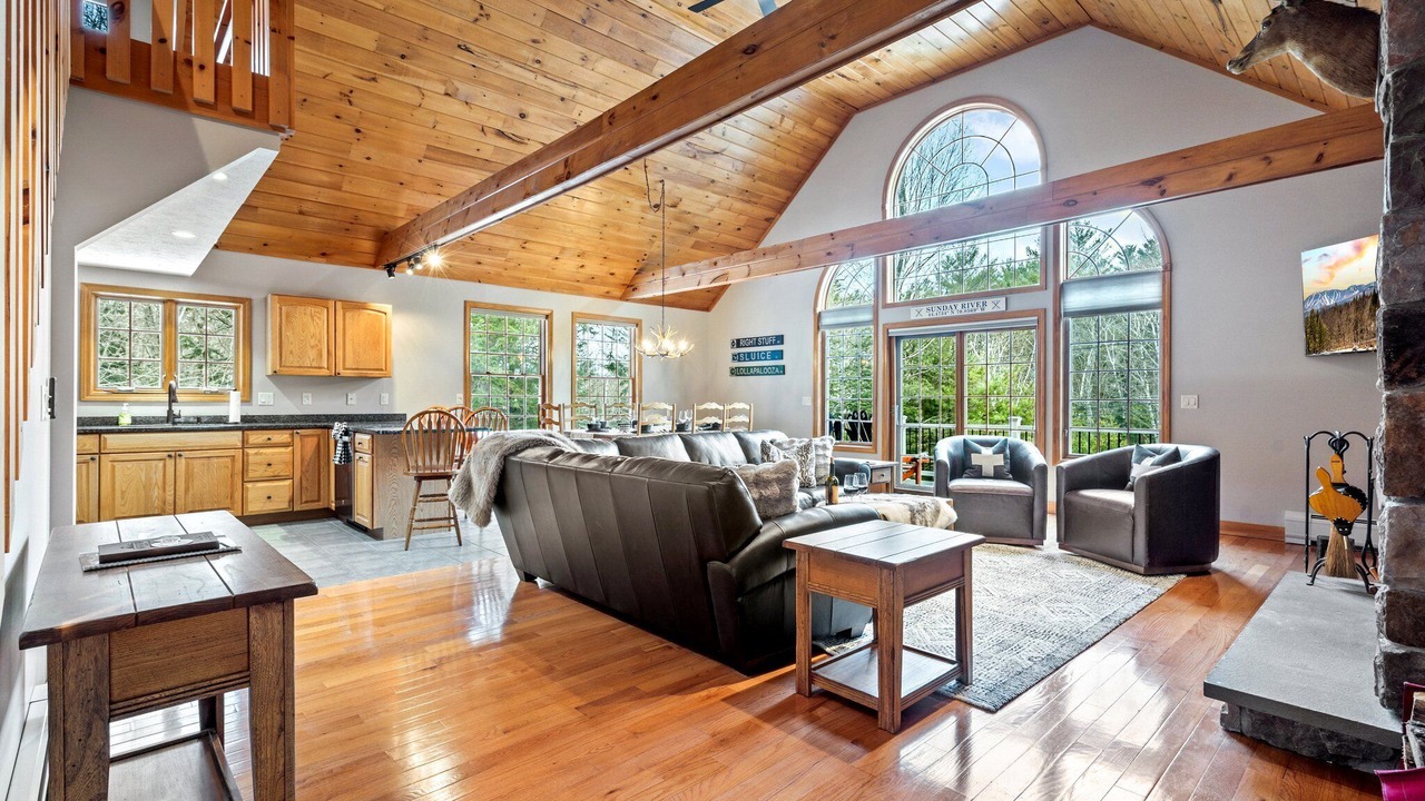 Photo of Livingroom in Bethel