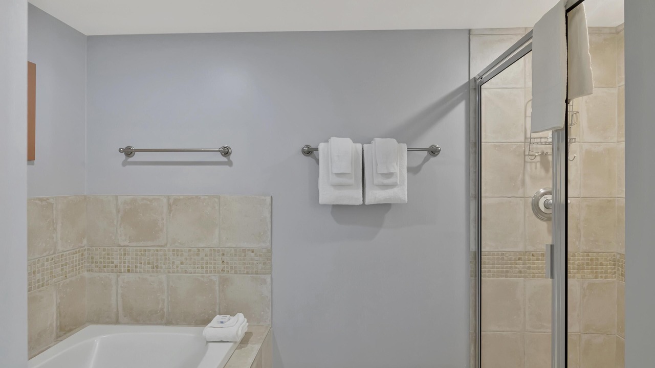 Photo of Bathroom in Baytowne Wharf