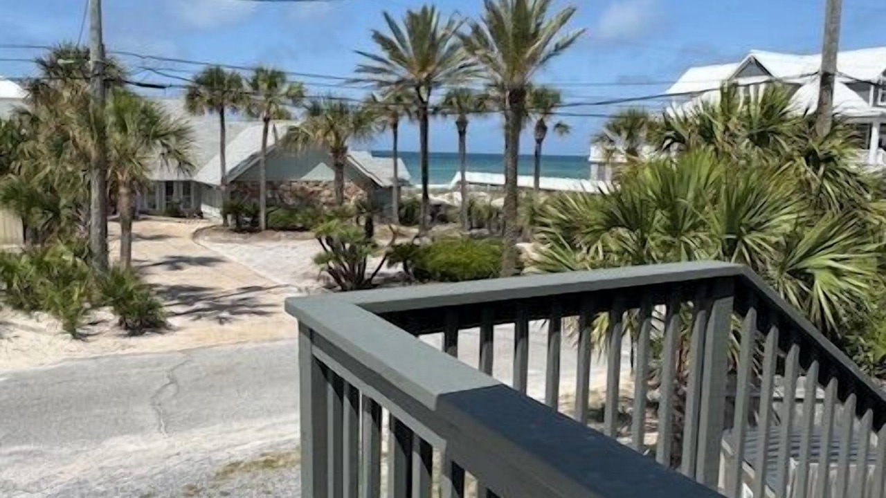Photo of Patio Balcony in Biltmore Beach