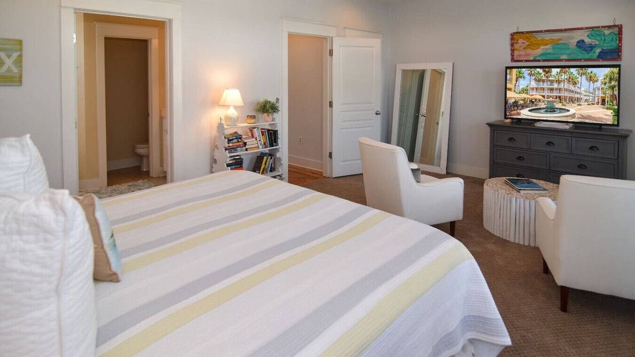 Photo of Bedroom in Rosemary Beach