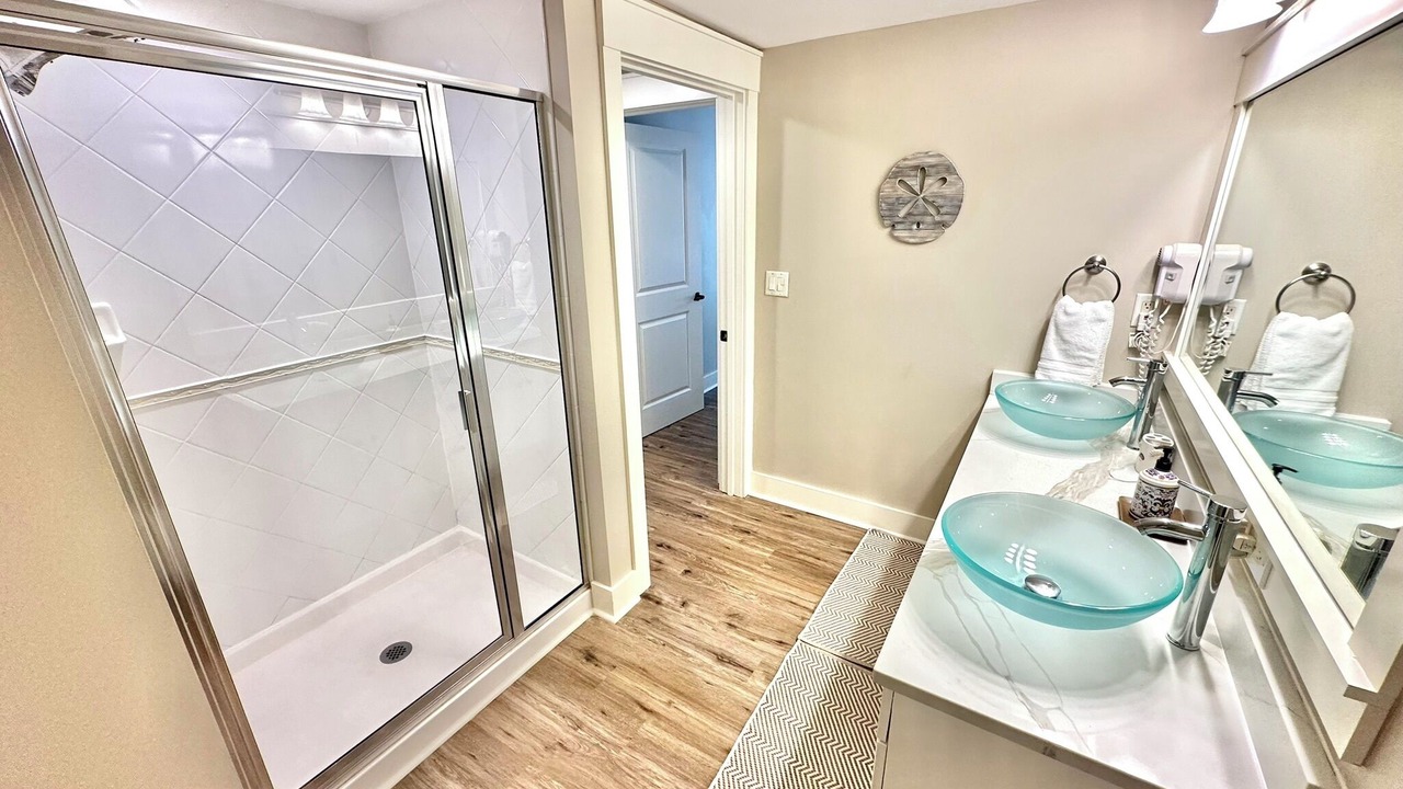Photo of Bathroom in Baytowne Wharf