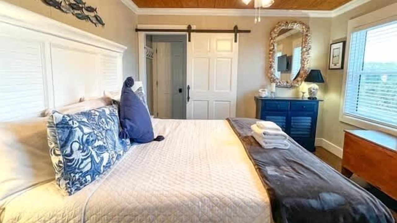 Photo of Bedroom in Indian Pass
