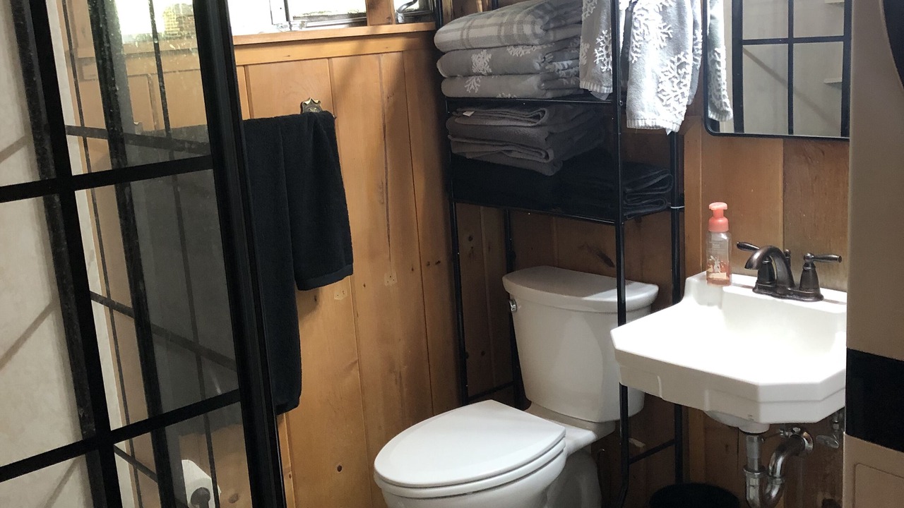 Photo of Bathroom in Mi-Wuk Village