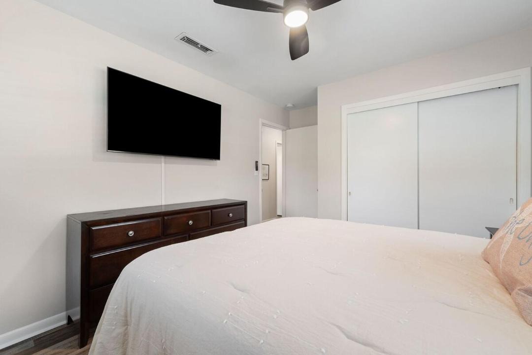 Photo of Bedroom in Brent
