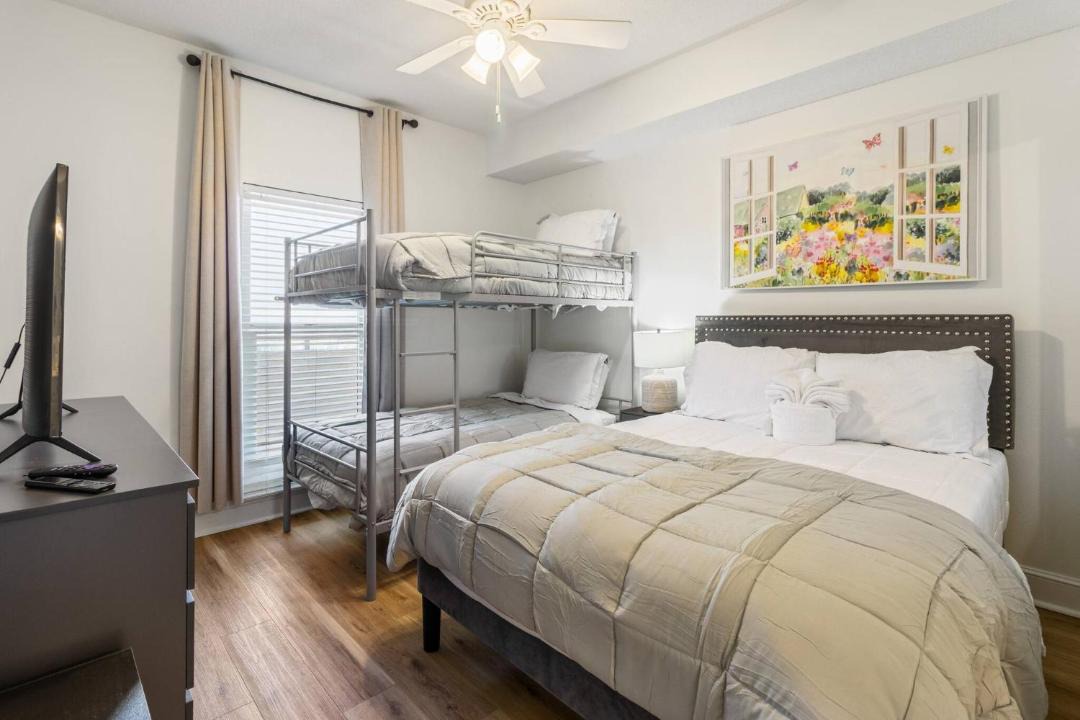 Photo of Bedroom in Long Beach