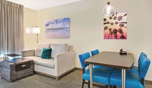 Studio, 1 King Bed with Sofa bed (Hearing Accessible)