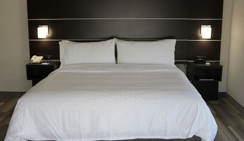 Standard Room, 1 King Bed