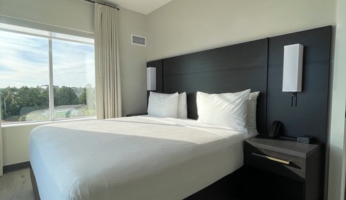 Suite, 1 Bedroom (Hearing Accessible)