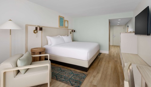 Room, 1 King Bed (Gulf Front Balcony)