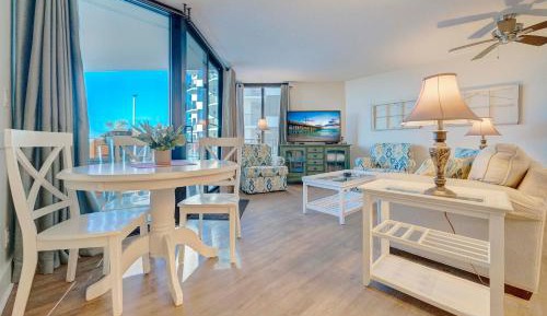 One-Bedroom Apartment with Sea View and Terrace