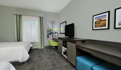Room with Two Queen Beds - Non-Smoking