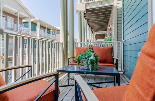 Crescent Beach Condo | Seaesta