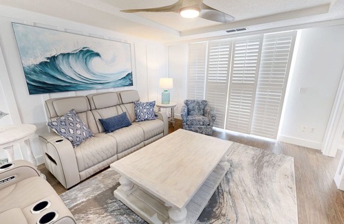 Crystal Beach Condo | The Inn At Crystal Beach Ph 702 4 Bedroom Condo