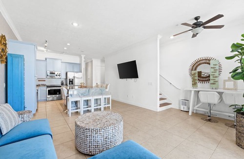 Long Beach House | Beach House - Sea La Vie by PHG