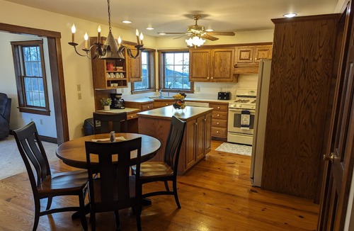 Ronks House | Large 5 BR home, Views of Amish farmland and Strasburg Railroad