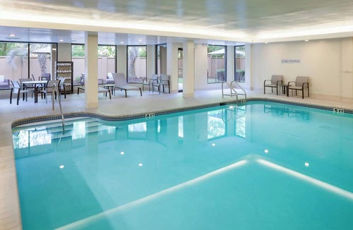 Ferry Pass Hotel | Courtyard by Marriott Pensacola