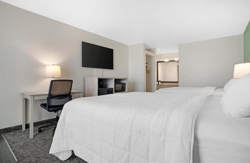 Navarre Hotel | Best Western Navarre Waterfront