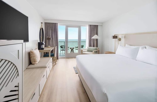 Fort Walton Beach Hotel | Beal House Fort Walton Beach, Tapestry Collection by Hilton