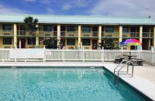 Pine Forest Hotel | Garden Inn & Suites