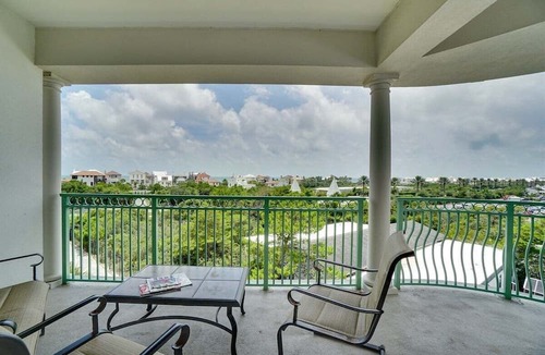 Rosemary Beach Condo | Sun Seeker 30A 400-Balcony-Sleeps 3