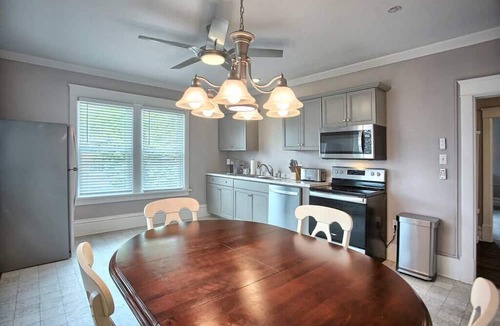 Harrisburg Apartment | Suites on Seneca - Beautiful 1 Bedroom Apartment