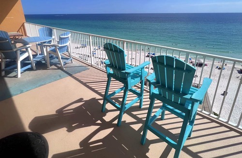 Lower Grand Lagoon Condo | Tina's Treasure Island Luxury Beach Condo-3BR 6th Flr-Free Beach Chairs/Umbrella