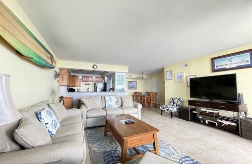 Villa Sabine Condo | Sabine 6E- Sleeps 6 Gulf View Pensacola Beach Condo