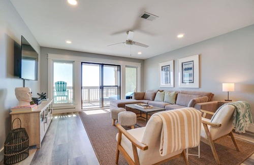 Sunnyside Condo | Ramsgate 22 | Renovated Gulf-Front Escape