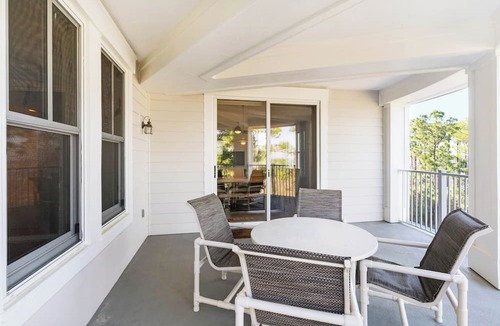 Baytowne Wharf Condo | Free Resort Tram | Stunning Bay Views from Corner Balcony | Bahia 4324 | Sandest