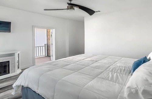 Chivas Bluff Condo | Ocean Air Lower East Private Beach on 30A (BEACHFRONT)