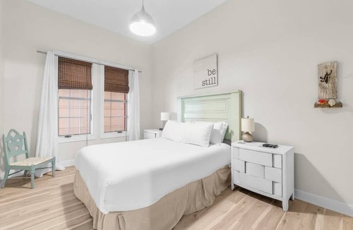 Seacrest Beach Condo | The Holland House 331–Spacious Condo–Sleeps 8