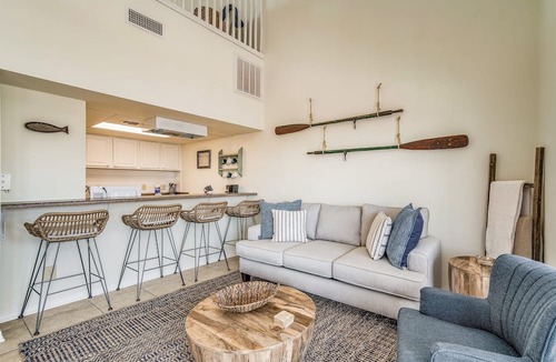 Villa Sabine Condo | Pensacola Beach Bay-View Loft | Walk to Gulf | Bunk Beds | Sleeps 6 | Renovated