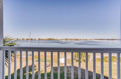 Villa Sabine Condo | Pensacola Beach Bay-View Loft | Walk to Gulf | Bunk Beds | Sleeps 6 | Renovated