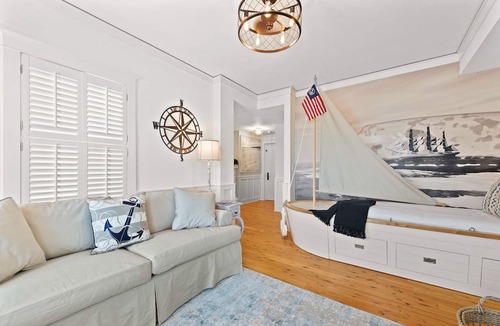Gulf District Condo | Panoramic Gulf Views Just Steps to the Beach