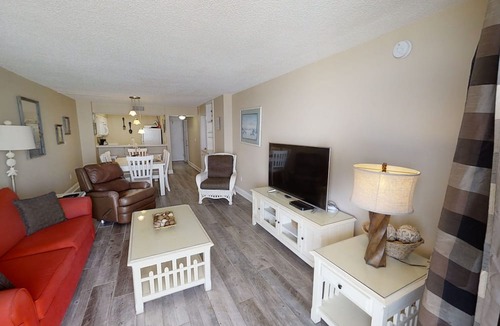 Gulf Lagoon Beach Condo | Dog Friendly, New beds, Master bedroom on Gulf Free Golf and Activities Daily