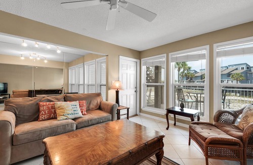 Pensacola Beach Condo | 🌅Bay Views-Pool Front-Pet Friendly-Bayside Beach-1BR LaBahia 128🌅