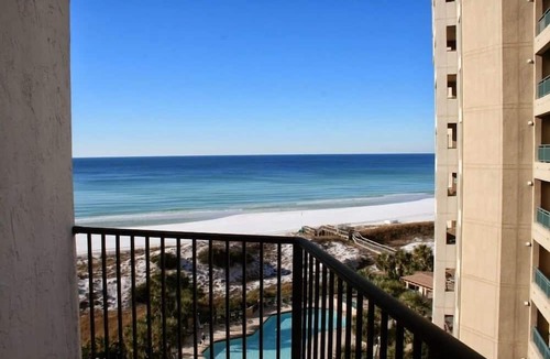 Sandestin Condo | 9th Fl Beachfront Sandestin Condo with Private Beach Access. Beachside 1 4090