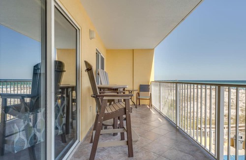 Fort Walton Beach Condo | 204 Gulf Dunes- 3bedrm/2bath- Gulf front with balcony - FREE Beach Svc