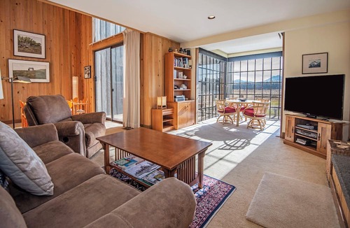 Black Butte Ranch Condo | CH059 | Vintage Condo with Floor-to-Ceiling windows with full Mountain views!