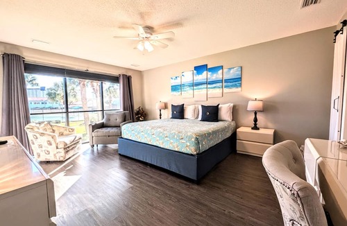 Panama City Beach Condo | Updated 3/3 Edgewater Villa, Guaranteed Clean!