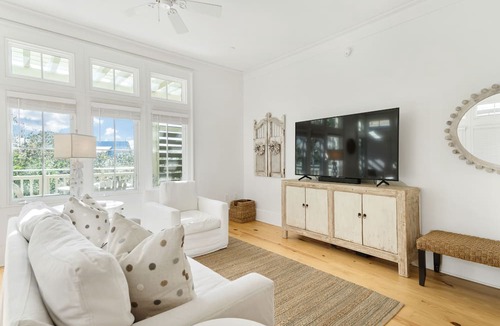 Beach District Condo | Beach days made better under the brim at Beach Hat/Gulf Views/2 Bikes