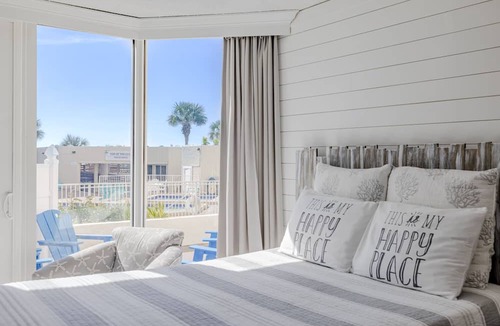 Panama City Beach Apartment | MY HAPPY PLACE TOO! BEACHFRONT! PATIO! FREE BEACH CHAIRS MARCH 1-OCTOBER 31